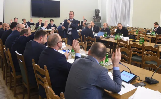 Nowela Kodeksu wyborczego. Komisja nadzwyczajna pozytywnie zaopiniowała projekt PiS. SZCZEGÓŁY