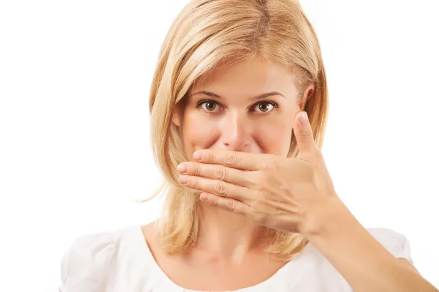 Nieświeży oddech jest bez szans. Pożegnaj halitozę