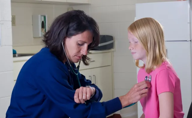 Pielęgniarka szkolna wszechmogąca. Kilkanaście stron zarzutów do pomysłu resortu zdrowia