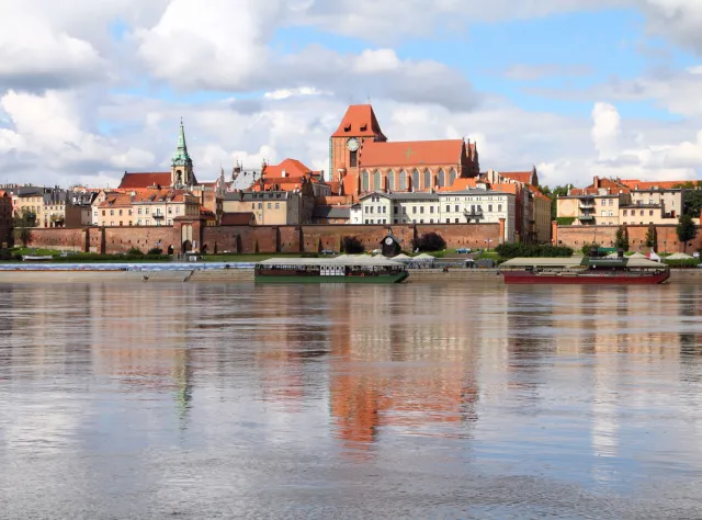 Spór o pomnik "Rzeź Wołyńska" w Toruniu. "Wielu zarzuca mu brutalność, a nawet wulgarność w wymowie"