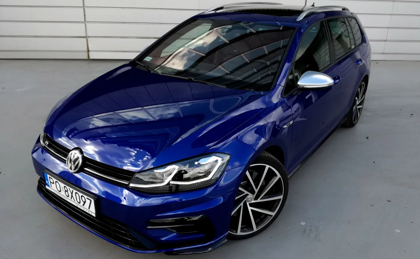 10120886-volkswagen-golf-r.jpg