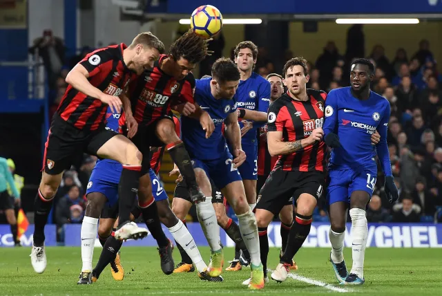 Liga angielska: Sensacyjna porażka Chelsea. Historyczny gol Eriksena