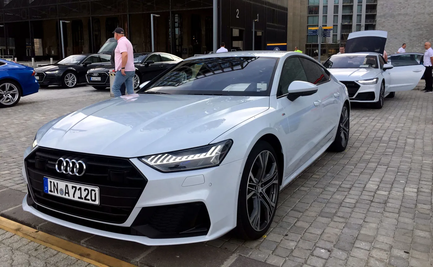 10767409-audi-a7-sportback.jpg