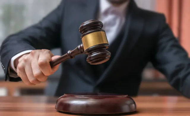 Ile można zarobić na licytacjach komorniczych? To nie jest propozycja dla każdego