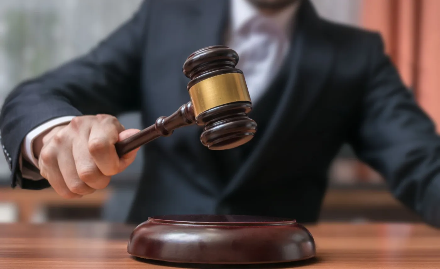 Ile można zarobić na licytacjach komorniczych? To nie jest propozycja dla każdego