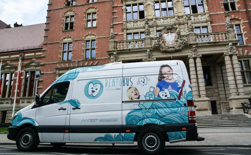 Zachodniopomorskie. Bezpłatne leczenie zębów dzieci w Dentobusie