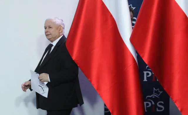 Polska pisowska inaczej. "Kaczyński szukał potwierdzenia, że będą gryźli trawę"