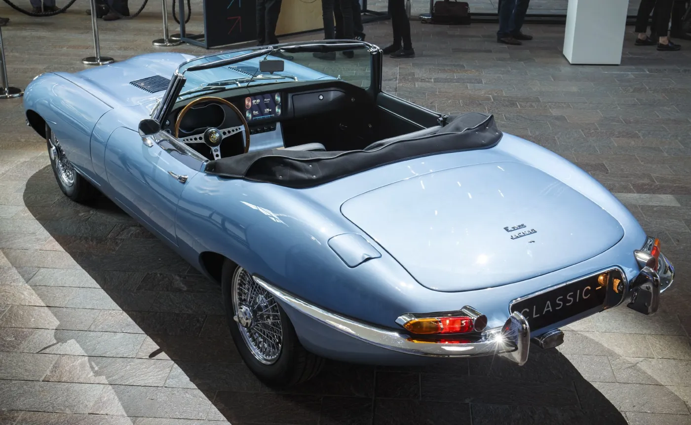 10982987-jaguar-e-type-zero.jpg