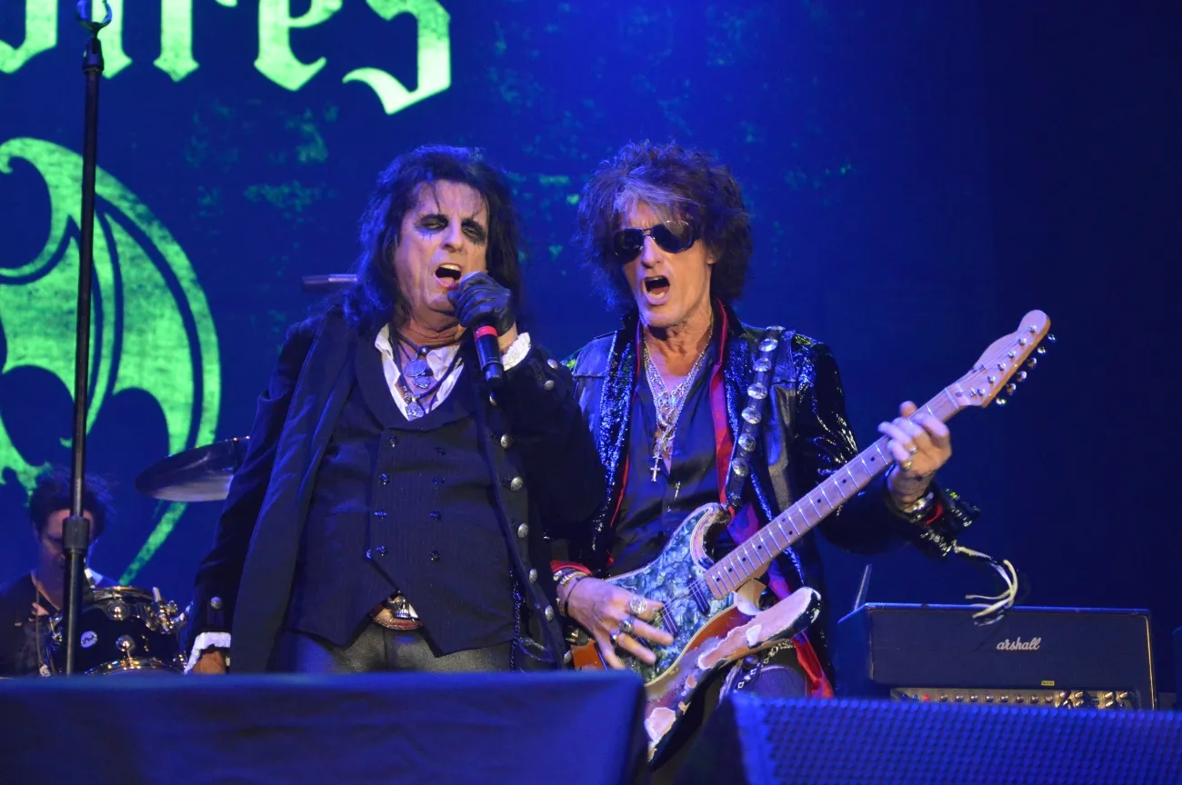 11030974-hollywood-vampires.jpg