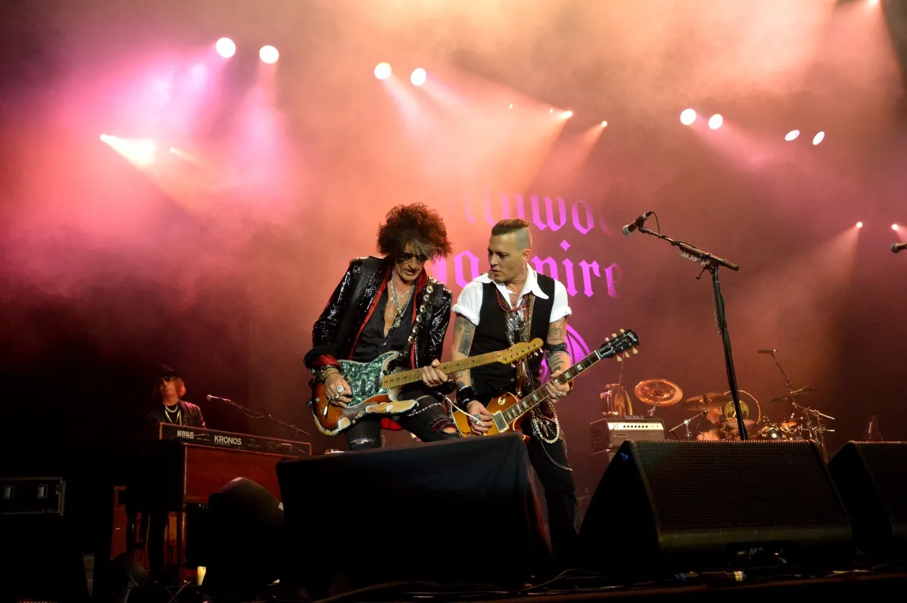 11031667-hollywood-vampires.jpg