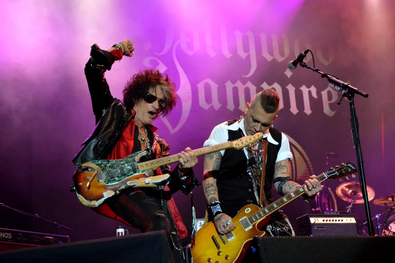 11031791-hollywood-vampires.jpg