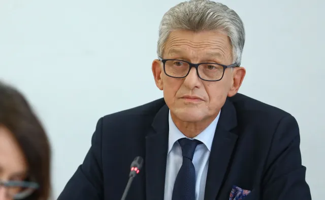 Piotrowicz o wykładzie Gersdorf w Karlsruhe: Przypomina bieganie po obcych dworach