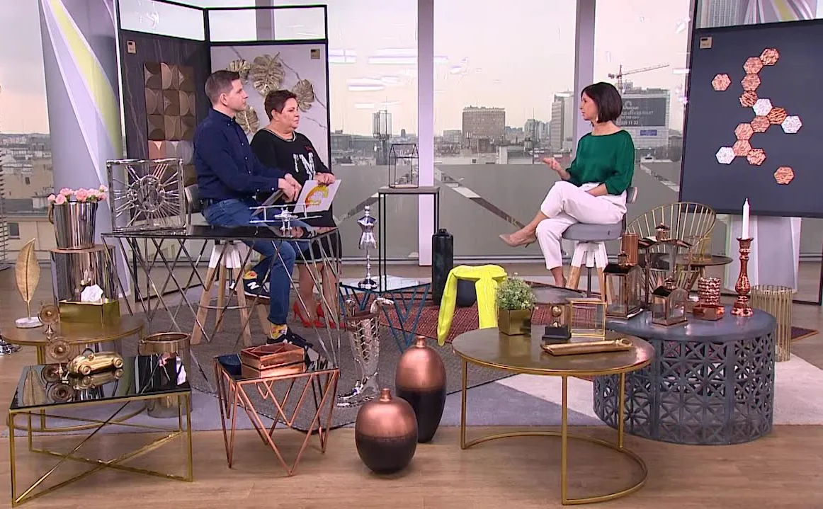 Dywan, reliefy... Metal modny we wnętrzach - jakie dodatki wybrać?