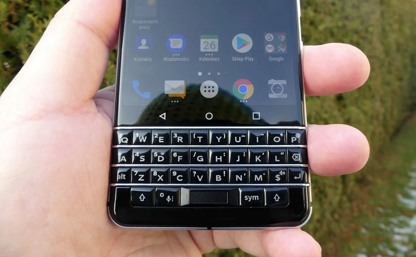 10863511-blackberry-keyone.jpg