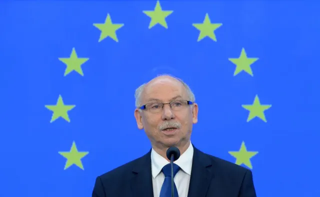 Lewandowski: Obecny budżet UE pokazuje brak zaufania do Wschodu. To sprawka Orbana i Kaczyńskiego