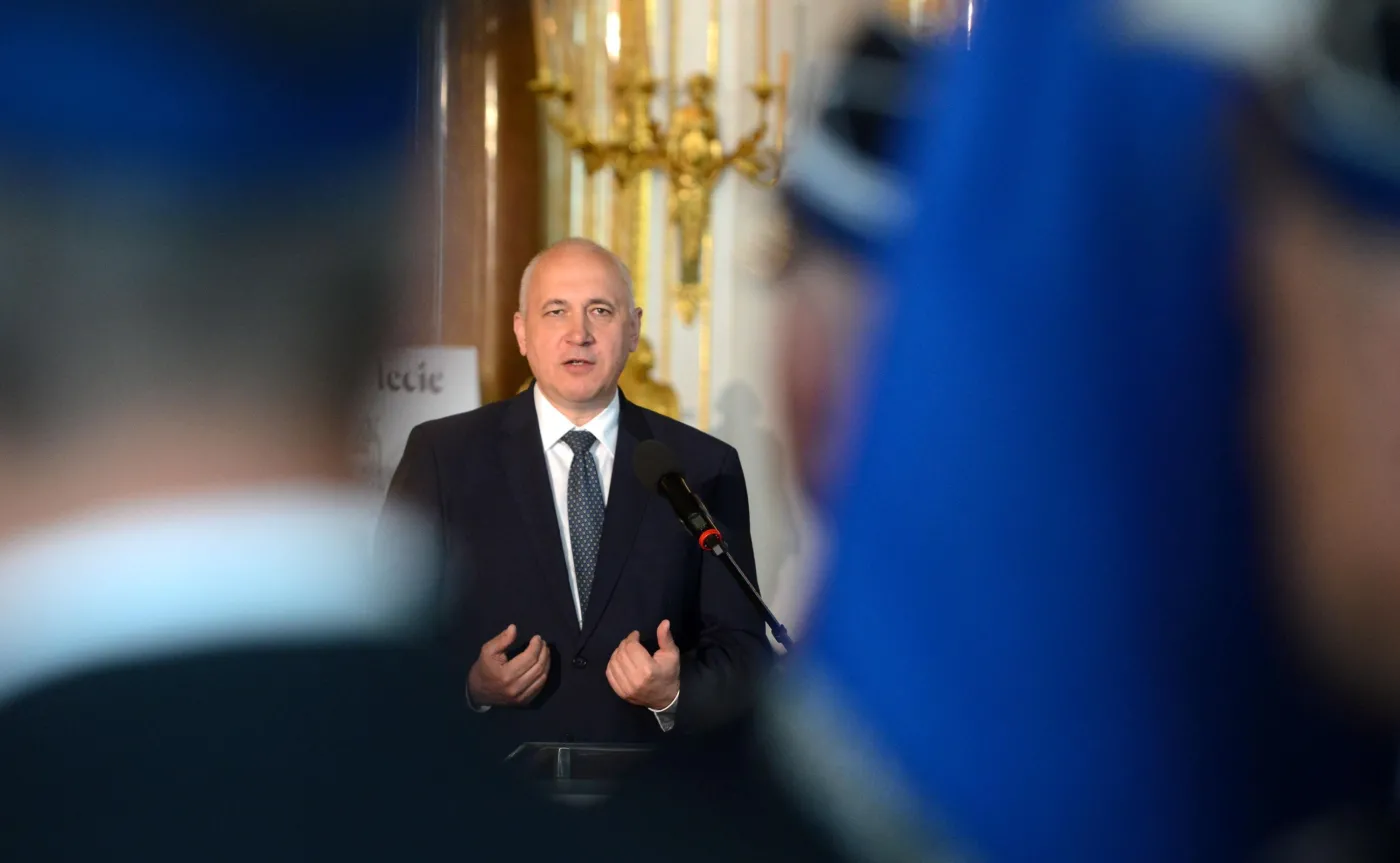 Wpadka Joachima Brudzińskiego. "Rwą szaty na TT nad mym #Januszowym orograficznym prostactwem"