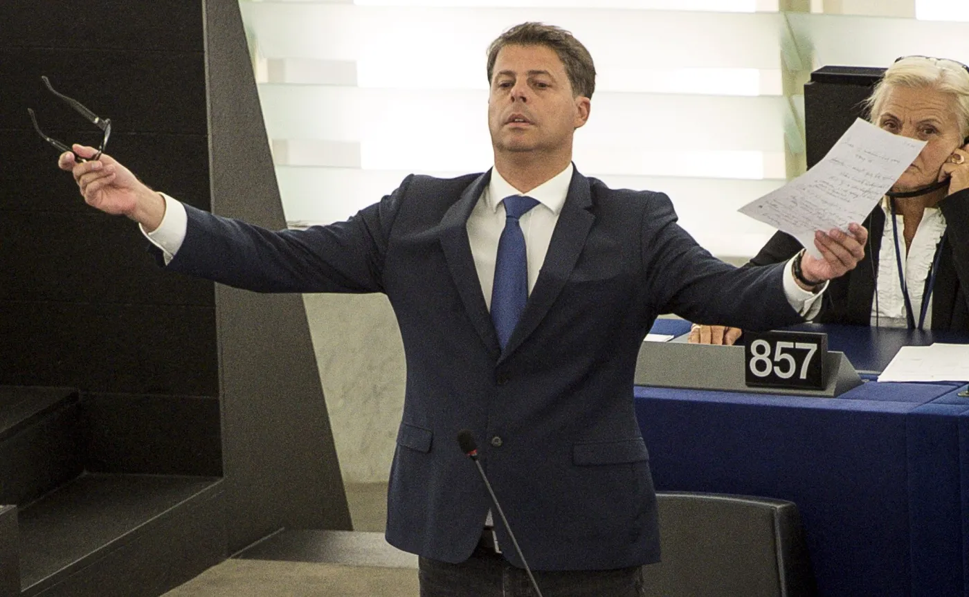 Mirosław Piotrowski