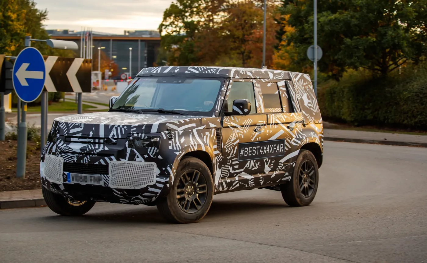 11570428-land-rover-defender.jpg