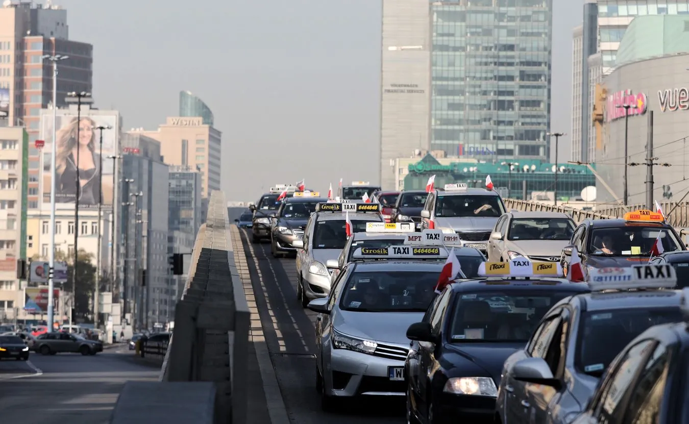 Dziś protest taksówkarzy w Warszawie. "To nie wy, PiS-ie kochany, piszecie nam ustawę"