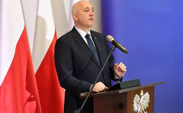 Dziennikarz TVP przeprasza Brudzińskiego za swoje wpisy w sieci. Poszło o spalenie Judasza w Pruchniku