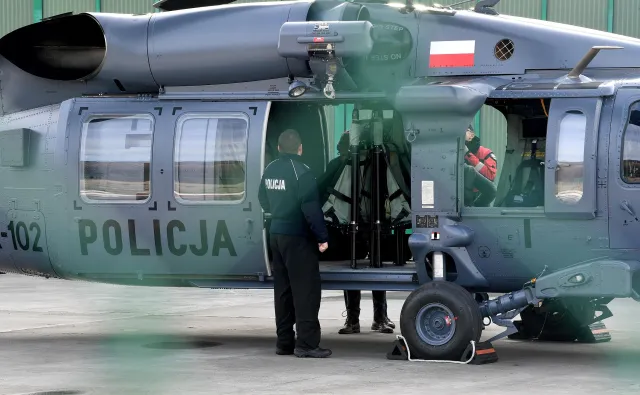 Podtopienia na Podkarpaciu. Do akcji wkraczają najnowsze policyjne śmigłowce