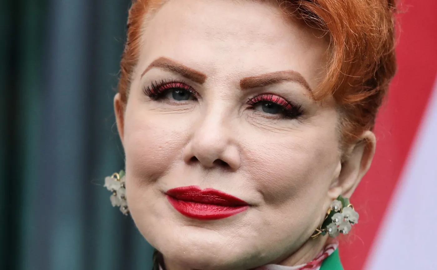 Atak nożownika na księdza. Mosbacher zabrała głos