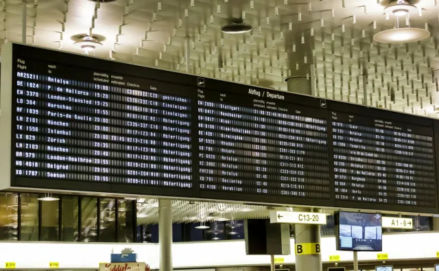 Strajk ostrzegawczy w Duesseldorfie. Ponad 50 odwołanych lotów