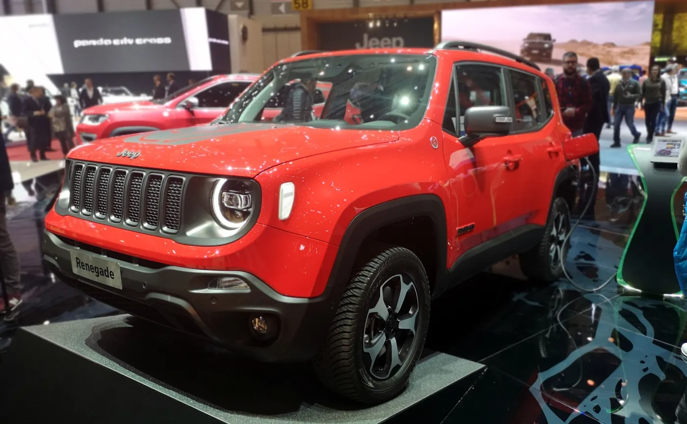 12177252-jeep-renegade-phev.jpg