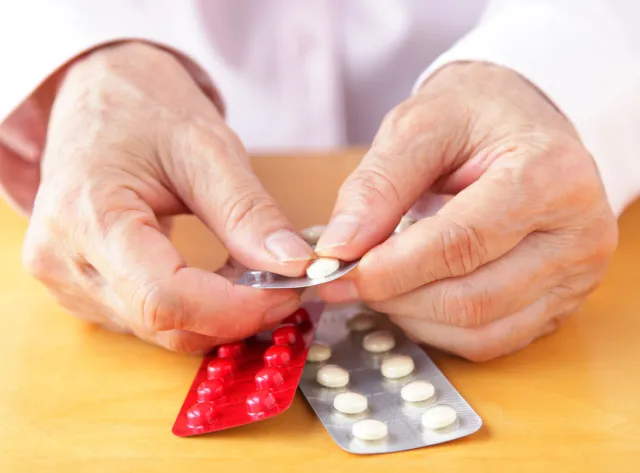 Wiceminister zdrowia o kryzysie lekowym w Polsce: Nie jest zamiatany pod dywan