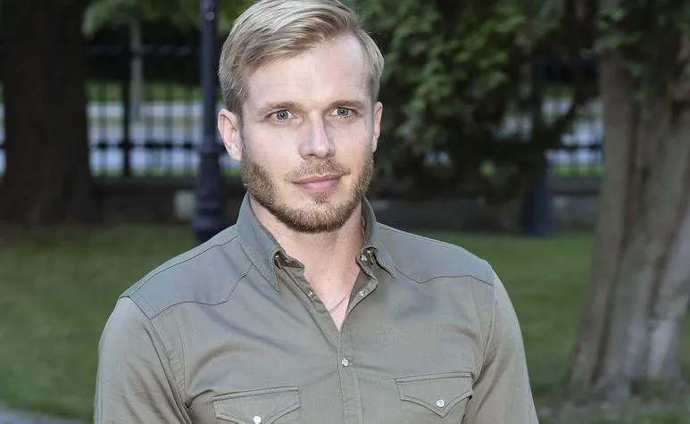 Przez rolę w "M jak miłość" Tomasz Ciachorowski dostaje personalne pogróżki