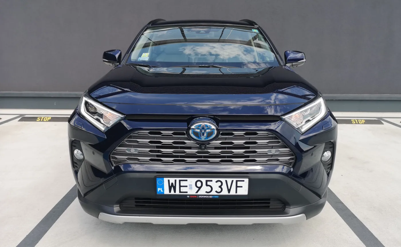 12521832-toyota-rav4-hybrid.jpg