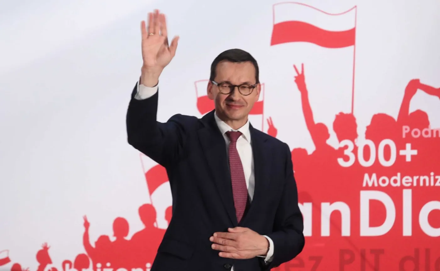 Program PiS na drugą kadencję? Mocniejszy premier, wychowanie patriotyczne, dalsza reforma sądownictwa