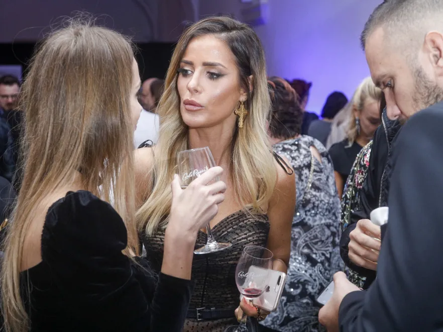 Najbardziej rozchwytywana polska wizażystka gwiazd wygląda lepiej niż niektóre jej klientki. FOTO