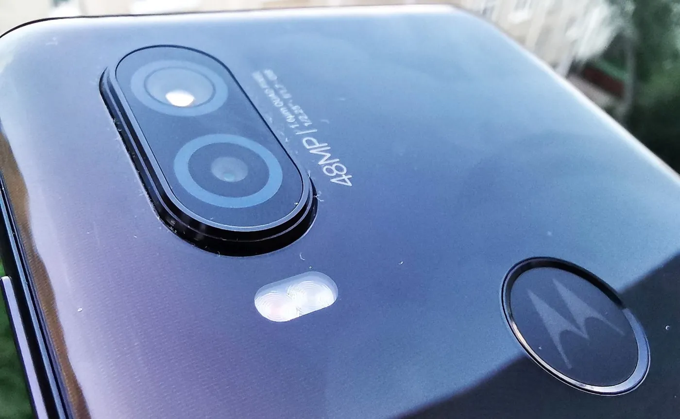 12393216-motorola-one-vision.jpg