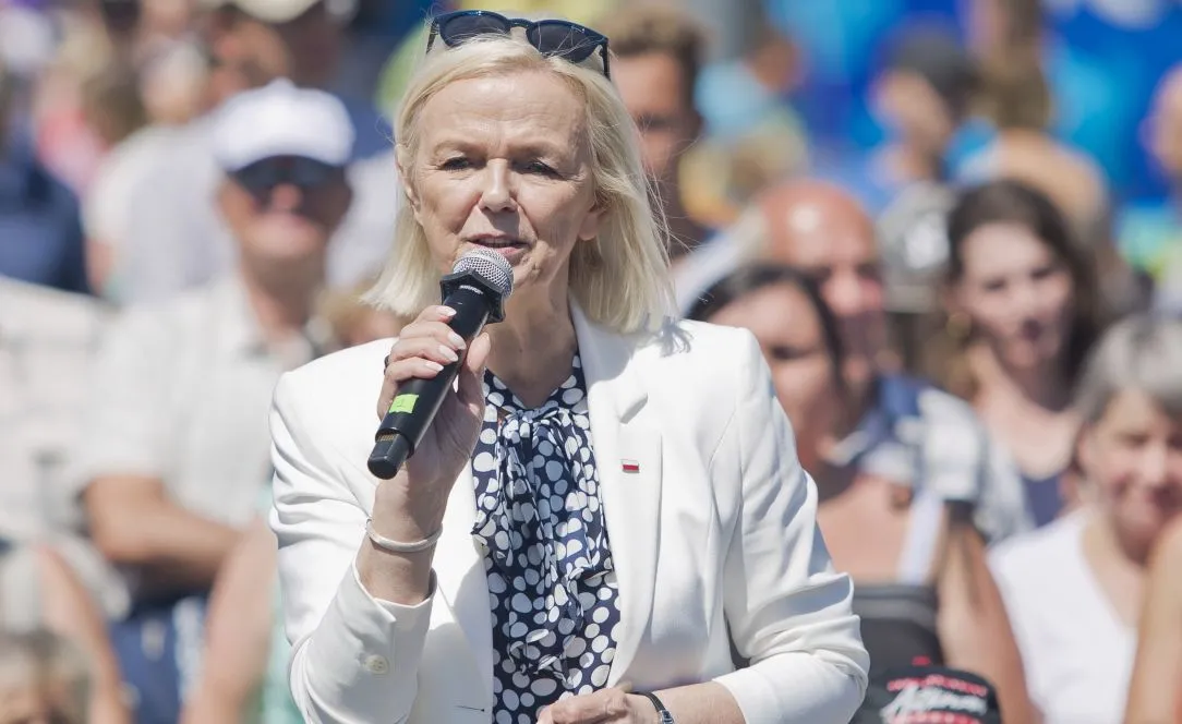 Jest pierwsza wypłata z nowego programu 500 plus. "Mamy zwycięzcę!"