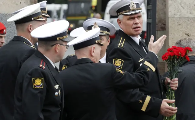 W Rosji odbył się pogrzeb 14 marynarzy, którzy zginęli w pożarze na okręcie podwodnym