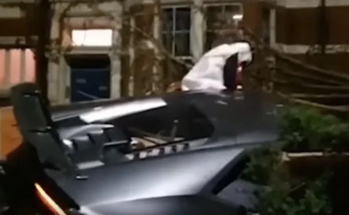 Piłkarz rozbił auto