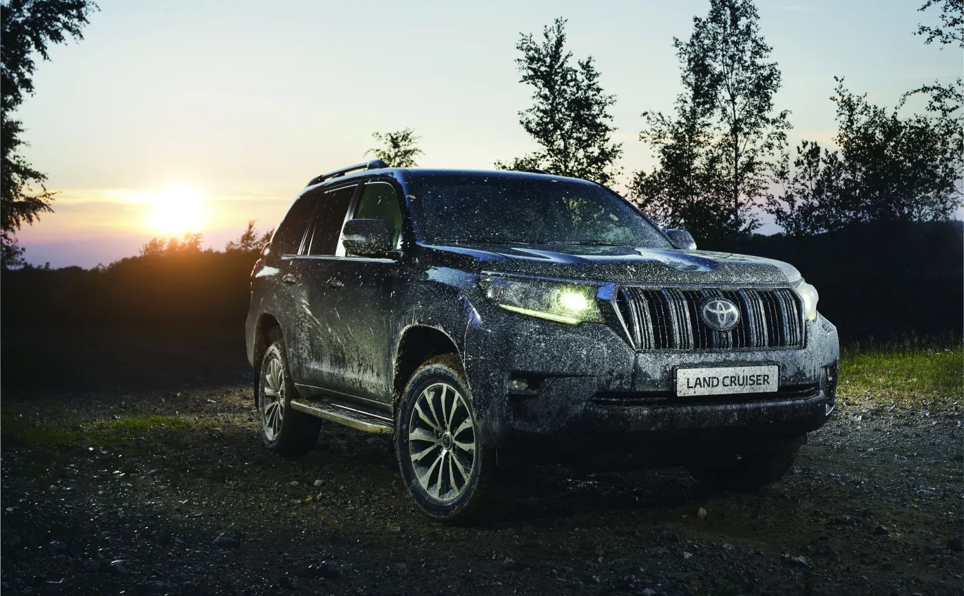 12843399-toyota-land-cruiser.jpg