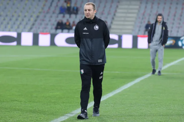Vukovic na dłużej trenerem piłkarzy Legii Warszawa. "Dziękuję za zaufanie, jakim obdarzył mnie prezes"