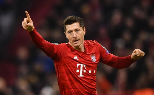 Hit Bundesligi dla Bayernu, Borussia bez szans. Lewandowski śrubuje rekord [WIDEO]