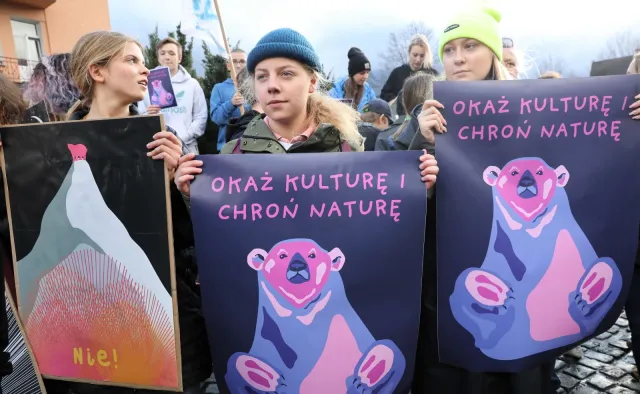 Protest w Zakopanem. Chodzi o sylwestra pod Wielką Krokwią