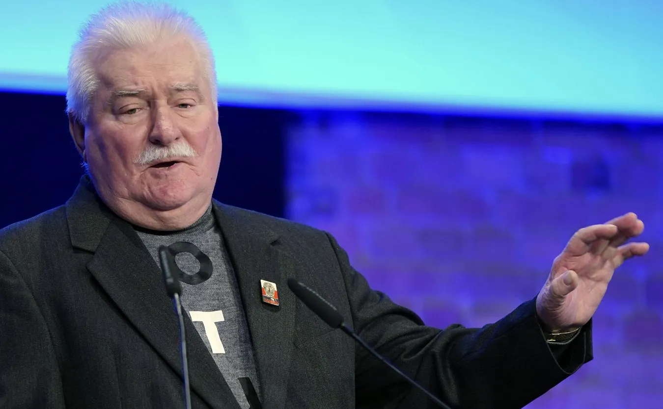 Wałęsa ostrzega opozycję przed "GowinoKaczyńskim"