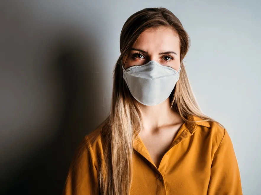 Maseczka i skóra twarzy - (nie)bezpieczne połączenie? Lepiej TO wiedzieć!