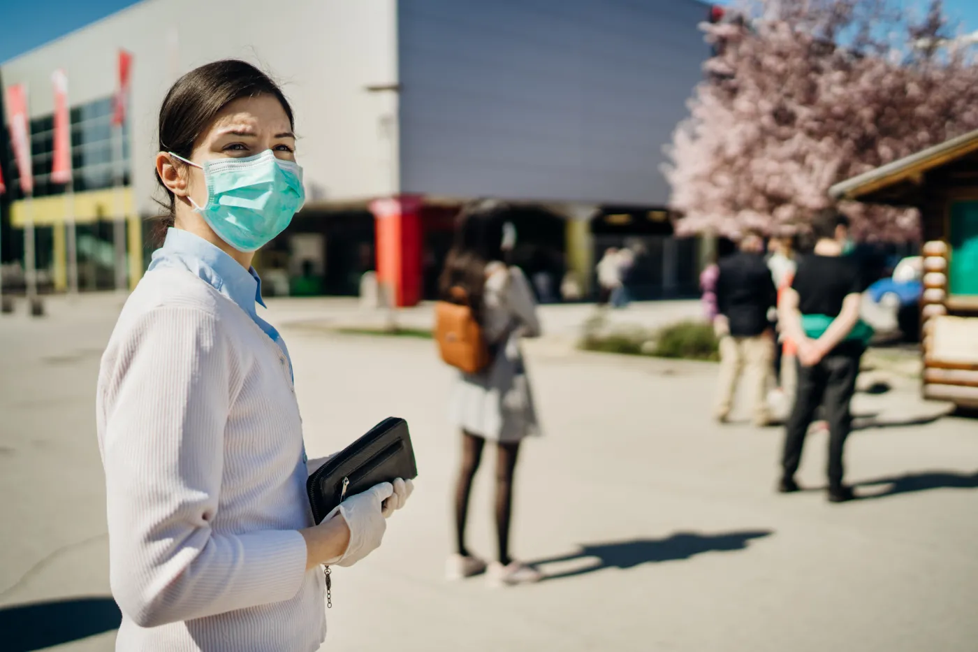 Eksperci o epidemii koronawirusa: Powrót do normalnej aktywności też może być stresujący