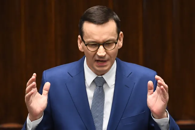Morawiecki o "chamskiej hołocie" Kaczyńskiego: Czasami muszą paść takie męskie słowa