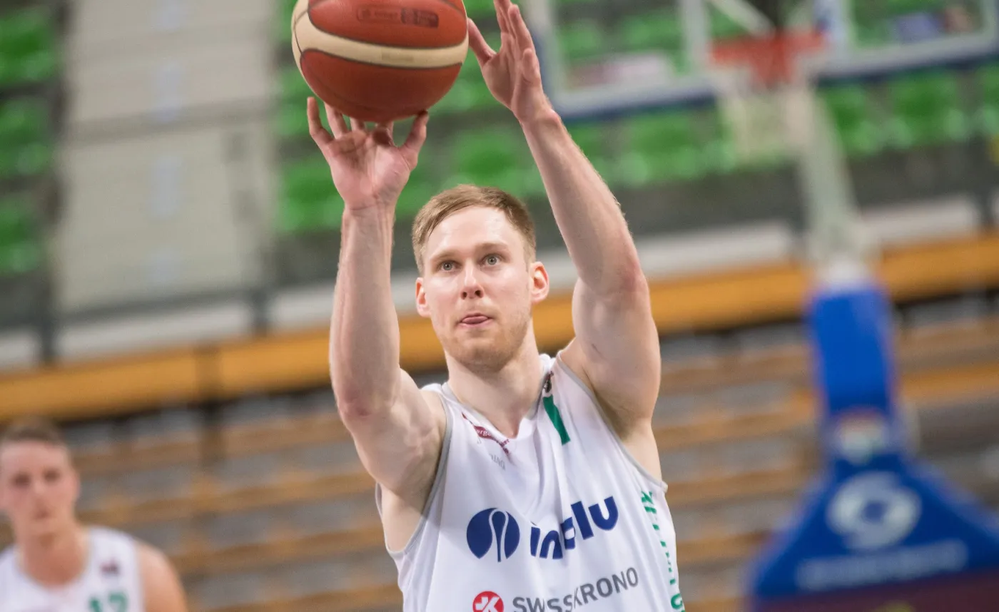 Zyskowski najlepszy na parkiecie, ale jego nowy klub przegrał