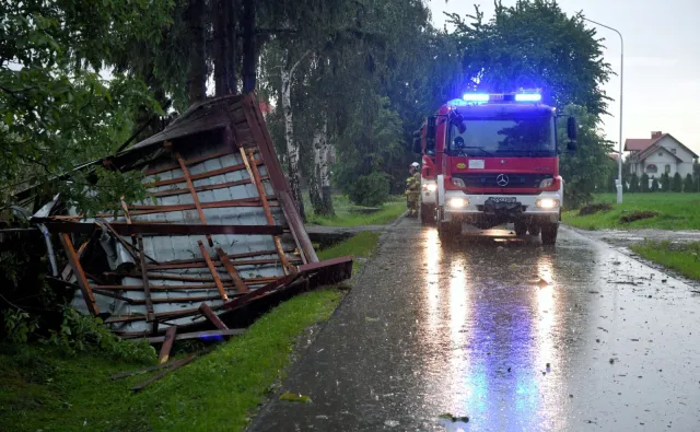 Burze i wichura w południowej Polsce. 1100 interwencji straży pożarnej