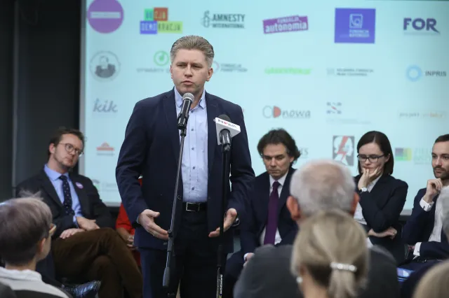 Prof. Matczak: Chciałbym pogratulować prezydentowi uczciwie wygranych wyborów. Ale nie mogę