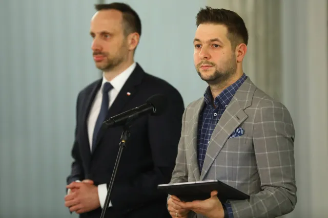 Jaki wzywa do weta. "Elity UE próbują powiązać budżet z praworządnością"