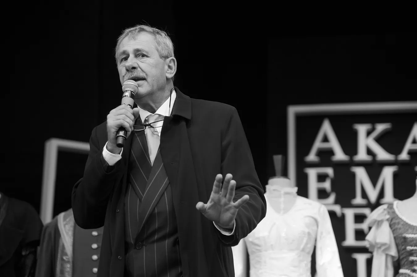 Andrzej Strzelecki spocznie na Powązkach. Kiedy pogrzeb aktora?